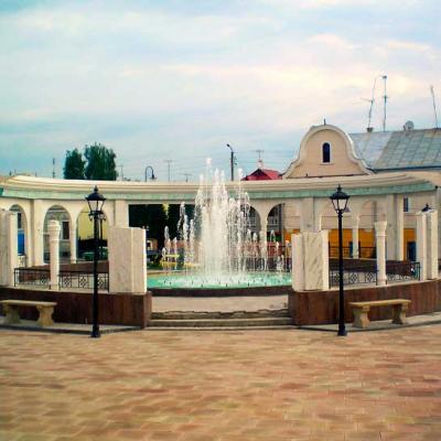 chernivtsi-ploshcha-filarmonii