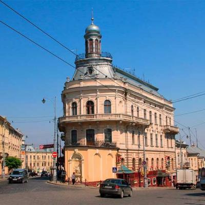 chernivtsi-ploshcha-filarmonii