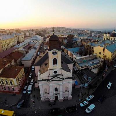 chernivtsi-ploshcha-filarmonii