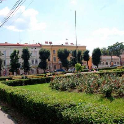chernivtsi-soborna-ploshcha