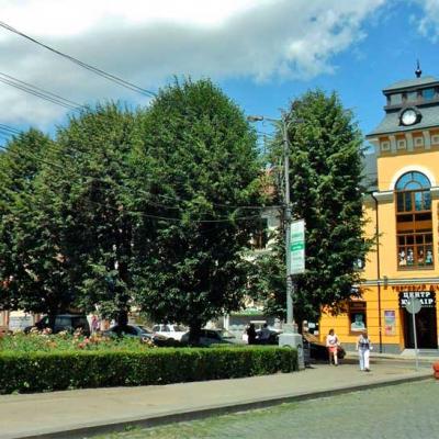chernivtsi-soborna-ploshcha