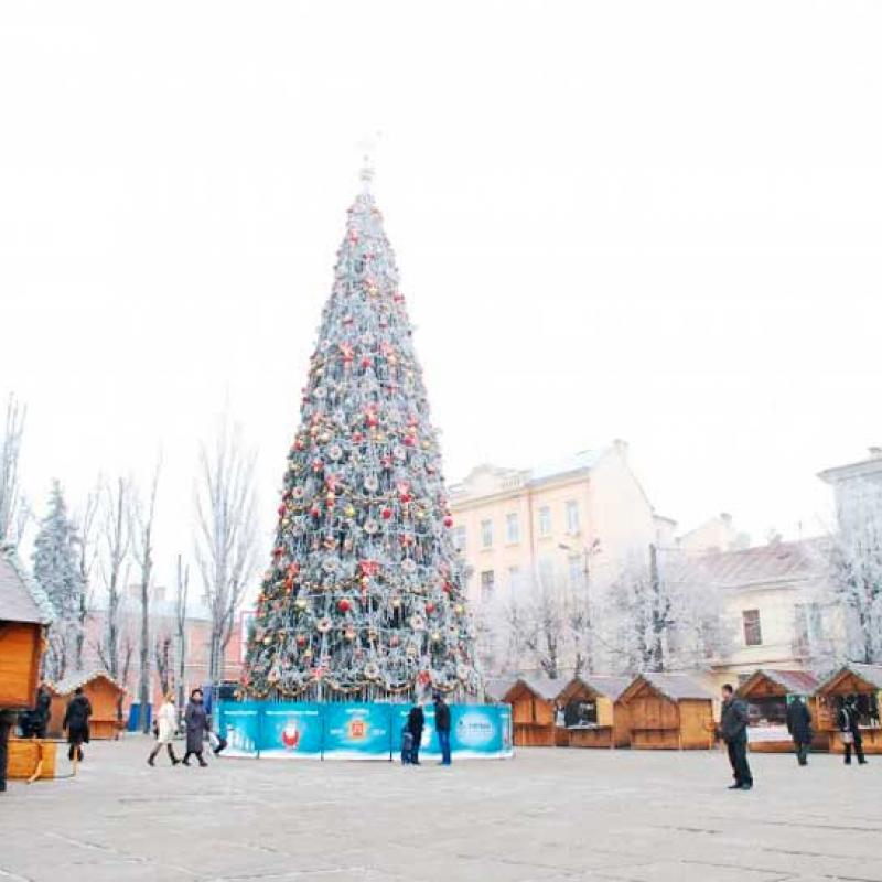 chernivtsi-soborna-ploshcha