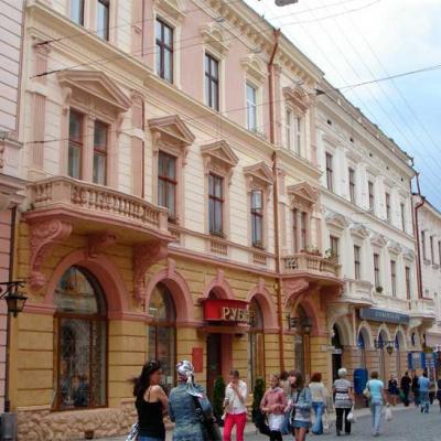chernivtsi-vulytsia-kobylianskoi
