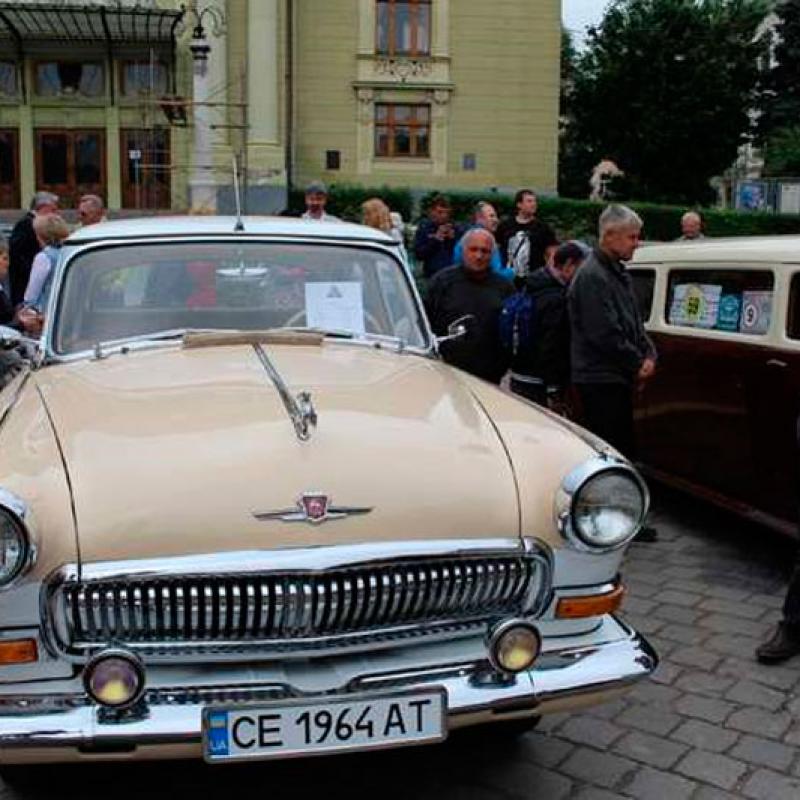bukovina-old-car-2019