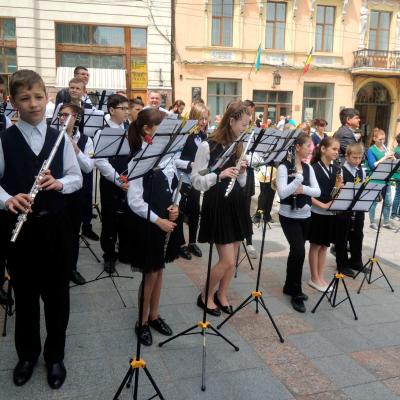 den-vulychnoi-muzyky-2017